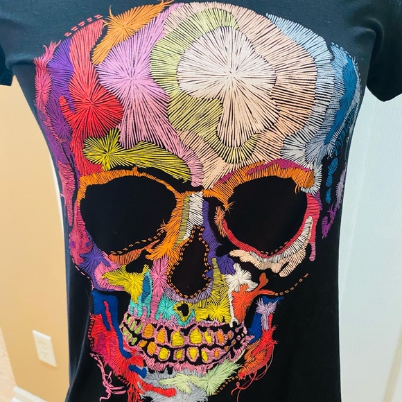 Colorful skull tee - Picture 2 of 12